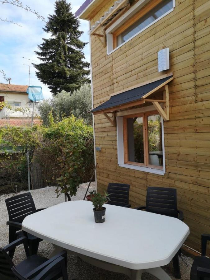 Le Petit Chalet De Nimes Shantay Youstay Екстер'єр фото